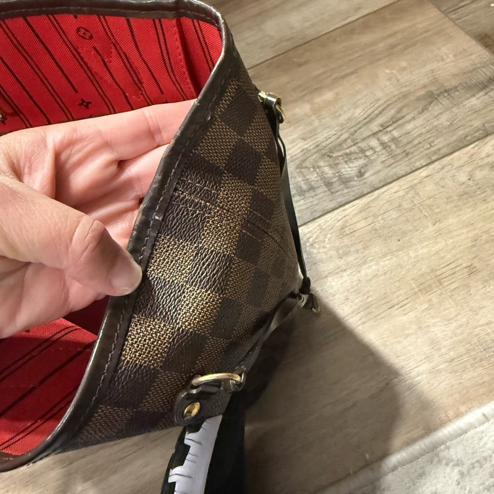 Louis Vuitton Brown Damier Ebene Canvas Tote with Red Interior - Picture 4 of 4